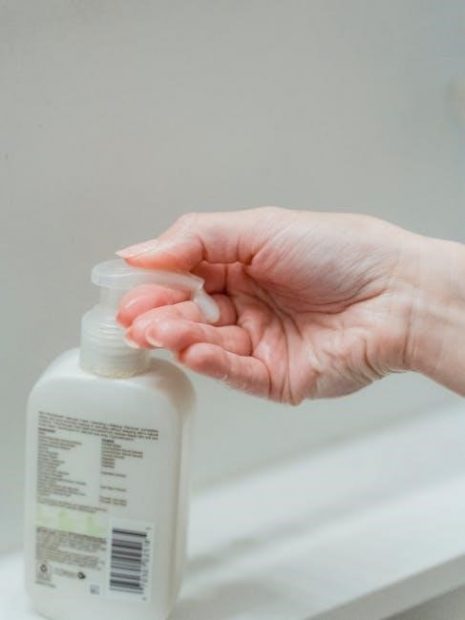 manual soap dispenser